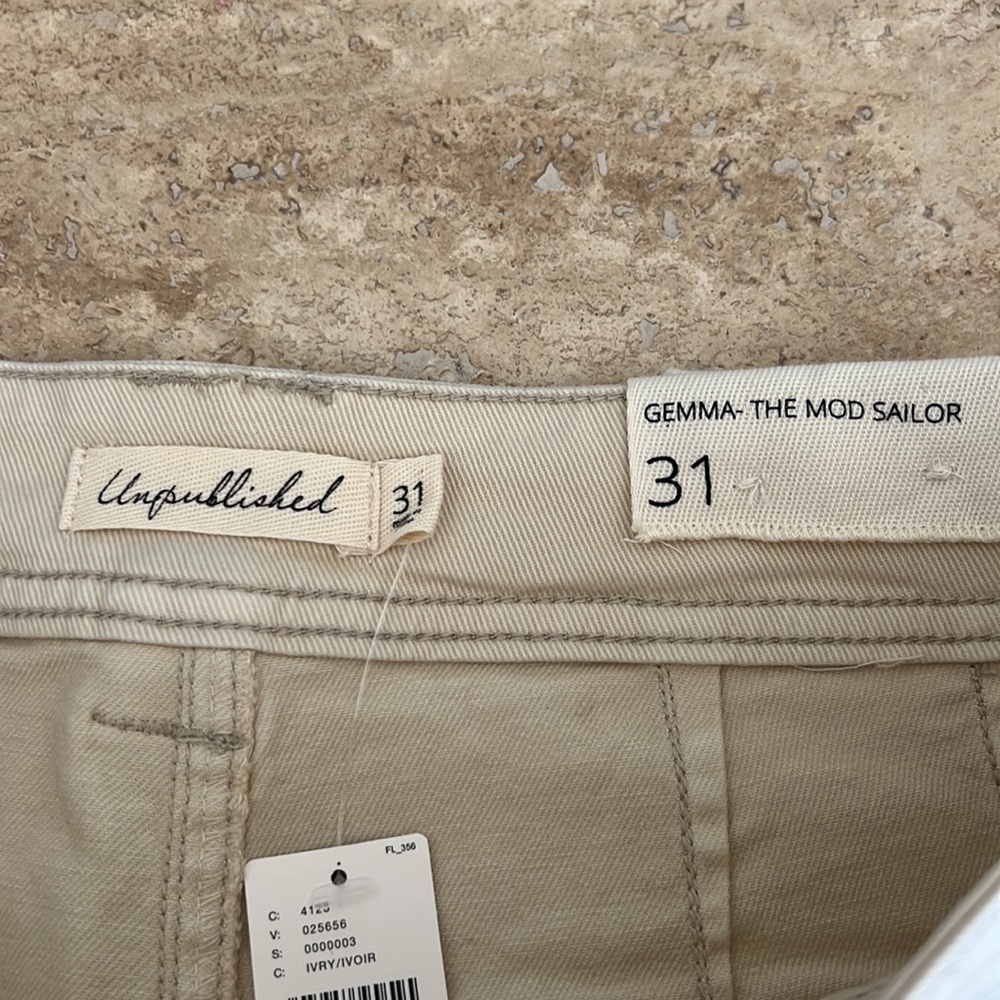 GEMMA High Rise Mod Sailor
in Blanch NWT - Picture 10 of 13